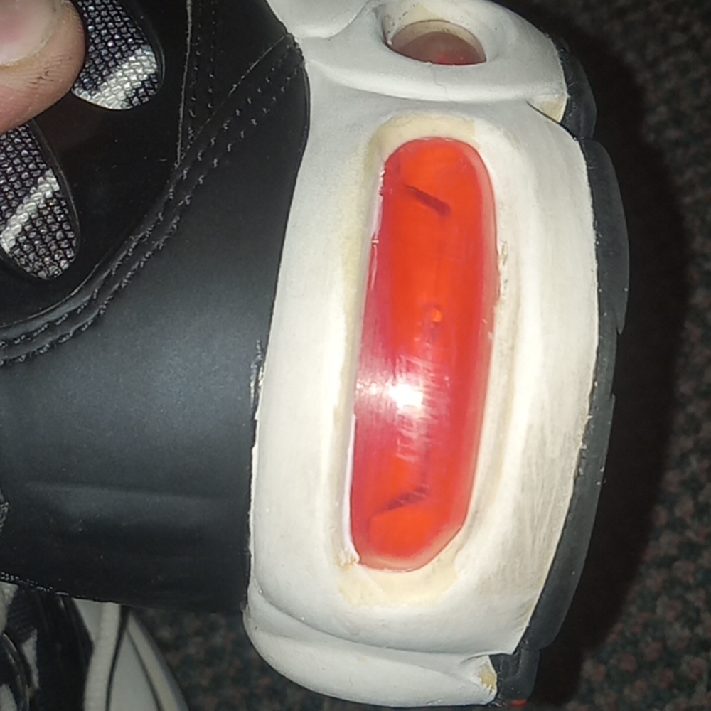 Nike Shoes - Picture 6 of 16